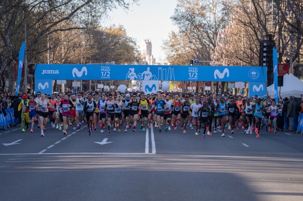 Imagen de la salida del Movistar Medio Maraton 2022