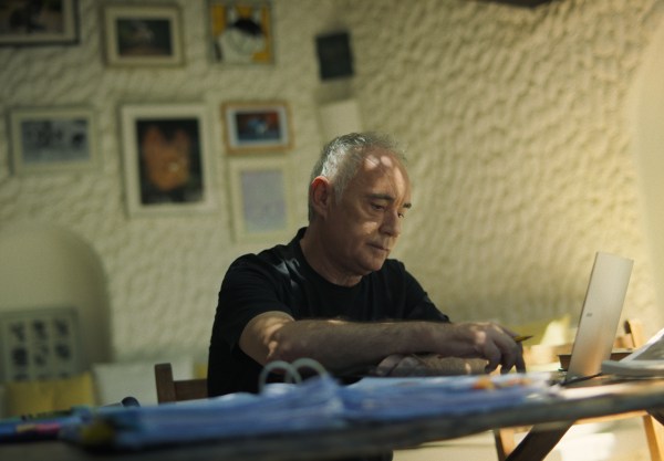 Ferran Adrià trabaja con tablet